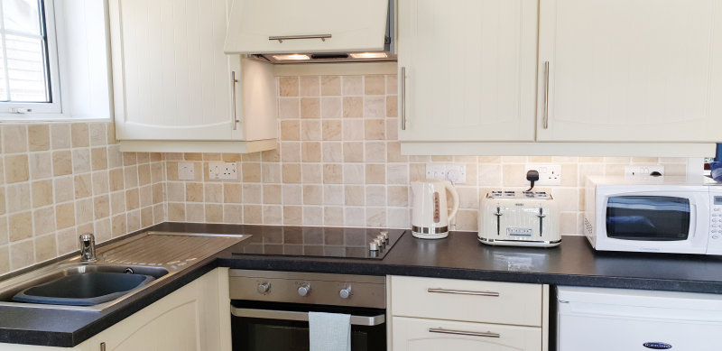 Foxes Lair - kitchen