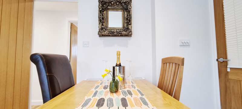 Marthys House - dining area